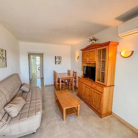 Miramar 13b Apartment Roses